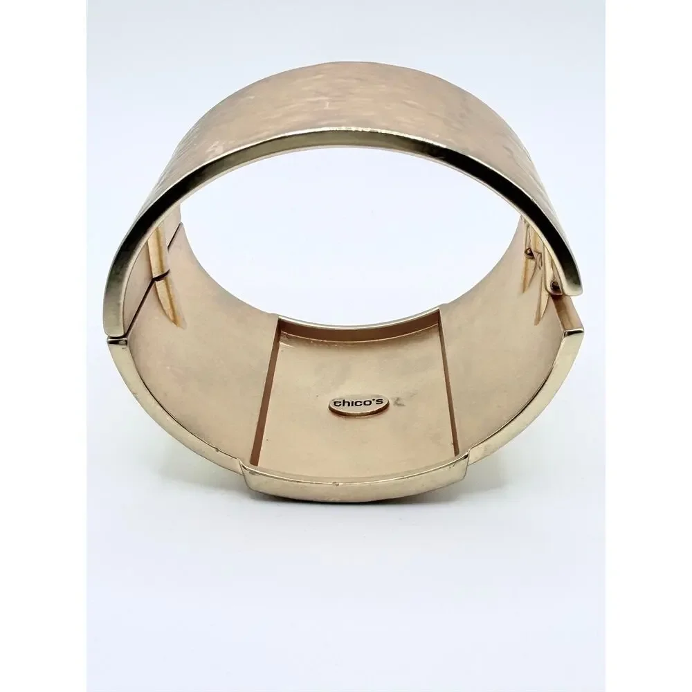 ✨ Gold Tone Hammered Hinged Bangle Bracelet NWT